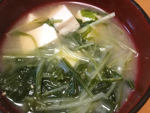 水菜と豆腐の味噌汁